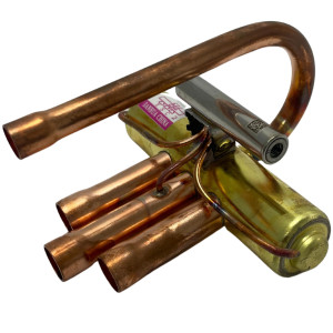 Sanhua SHF-L-7H-34U-AM Reversing Valves switch 2.5 ton 3/8 in x 1/2 in