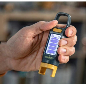Bernzomatic Digital Fuel Gauge 423678 Compatible with any non-refillable fuel cylinder with CGA600 connection, including 14oz Fuel, 16oz Propane Camping Gas