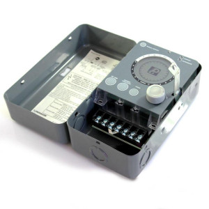 Paragon Universal Digital Defrost Timer 115V/240V 50-60Hz 30A Time Initiate Time / Temperauture Terminate retrofits with 8000 series enclosures 9145-00 Paragon Universal Digital Defrost Timer 115V/240V 50-60Hz 30A Time Initiate Time / Temperauture Terminate retrofits with 8000 series enclosures 9145-00